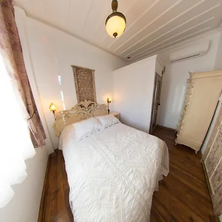 Cavlihane 1885 Hotell 3*