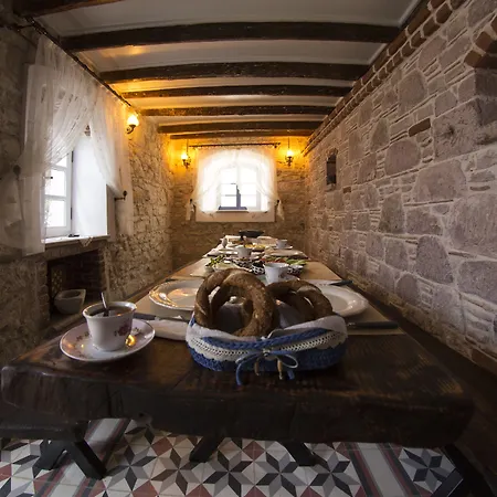 Hotell Cavlihane 1885 3*