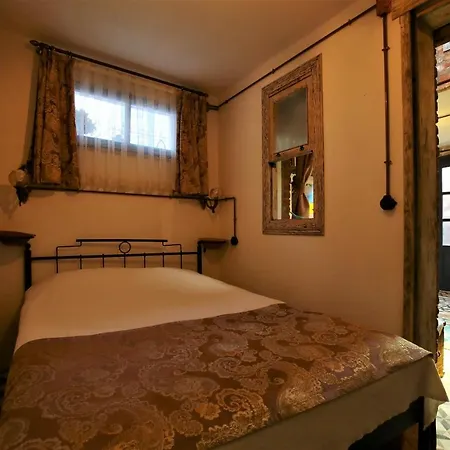Cavlihane 1885 3*