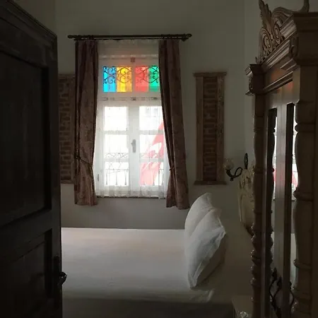 Cavlihane 1885 Hotel 3*