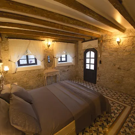 Cavlihane 1885 Hotel Ayvalı