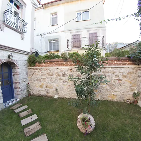 Cavlihane 1885 Hotel 3*