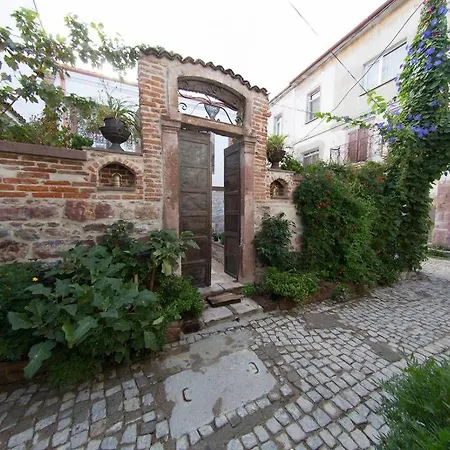 Cavlihane 1885 فندق